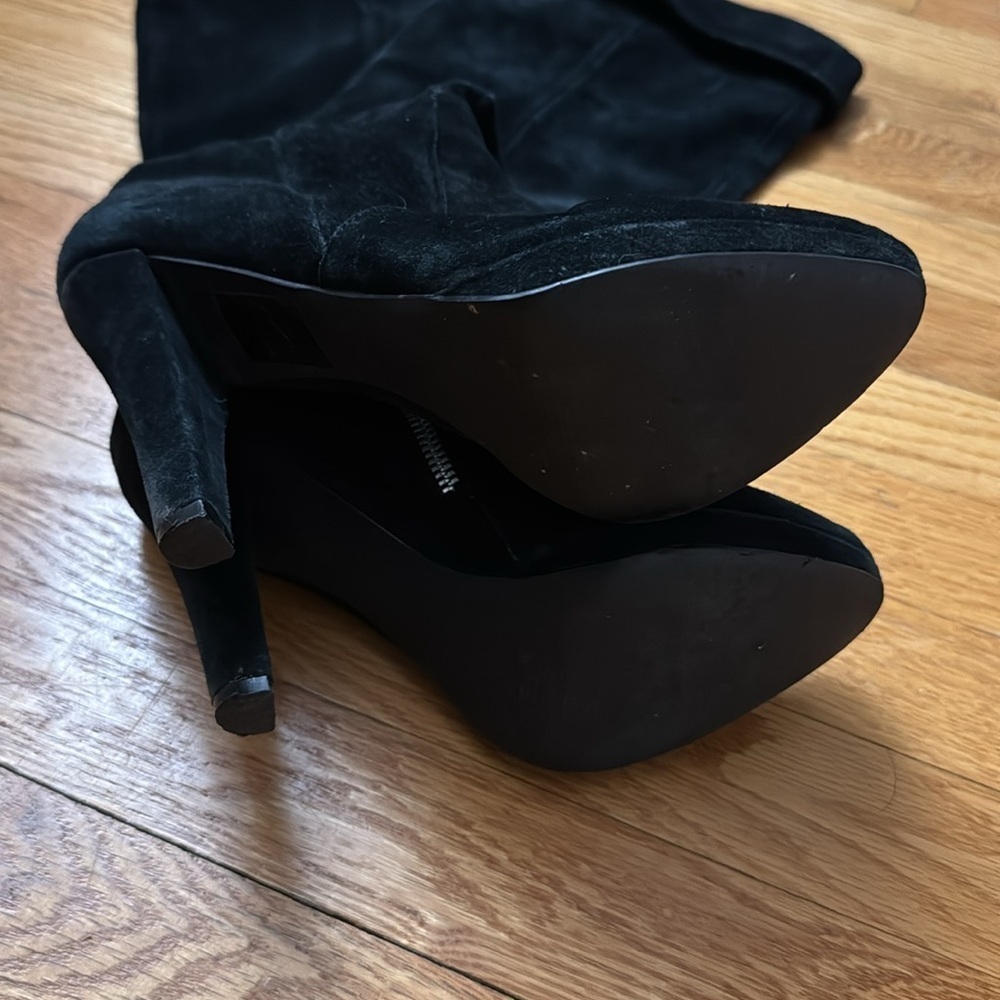 Michael Kors Knee-High Women's Boots - Picture 4 of 6